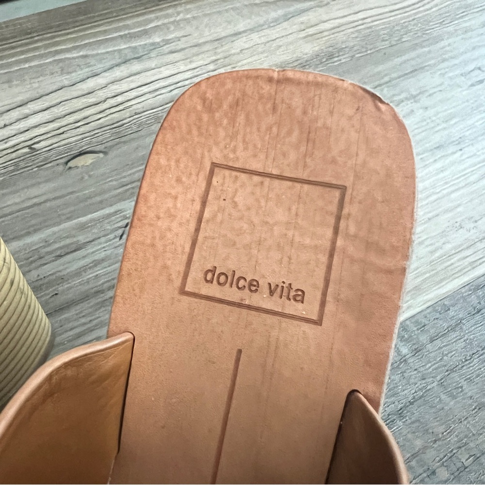 Dolce Vita tan leather sandals platform pinstriped - Picture 9 of 9